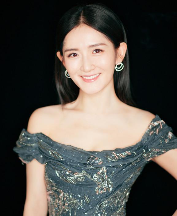 谢娜哭诉积藏在心里多年的话,张杰心疼护妻,暗讽刘烨的谎言!