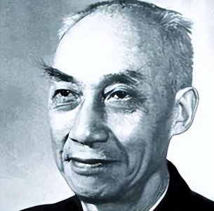 ​从武昌起义到南昌起义 从黄花岗战斗到天安门 这两个前辈一直在努力